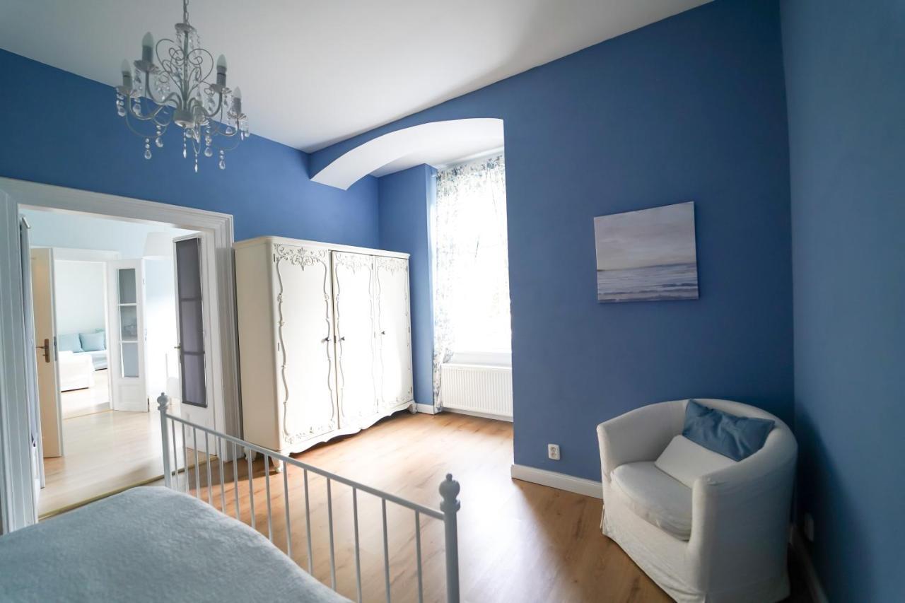Spa Apartments Theresia Dubi  Exterior photo